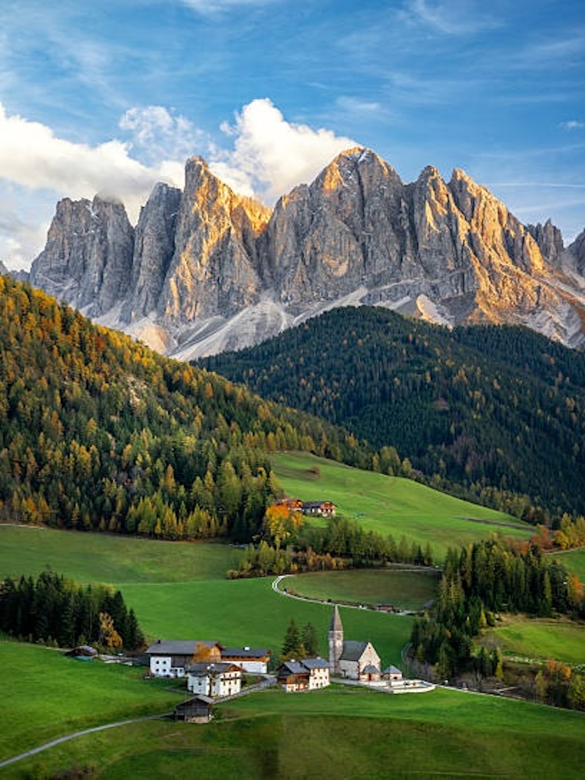 Beautiful landscape of Italian dolomites – Santa Magdalena